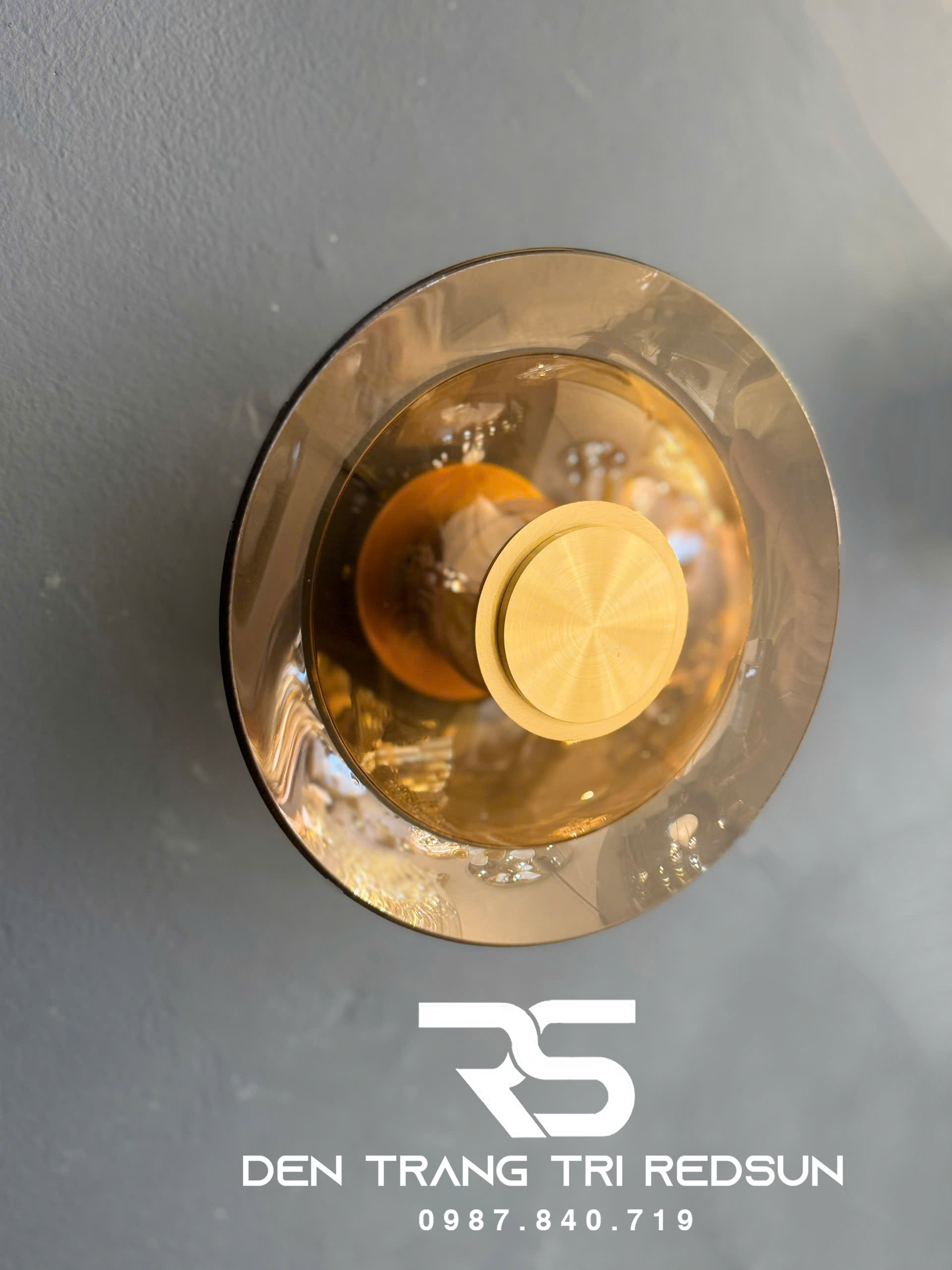 den-tuong-hien-dai-trang-tri-phong-khach-phong-ngu-phong-cach-bac-au-choa-thuy-tinh-dt-1034