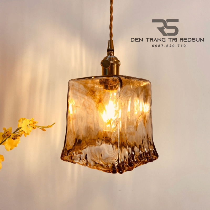 den-tha-thuy-tinh-hien-dai-phong-khach-phong-ngu-ban-an-phong-cach-retro-cdt-1037