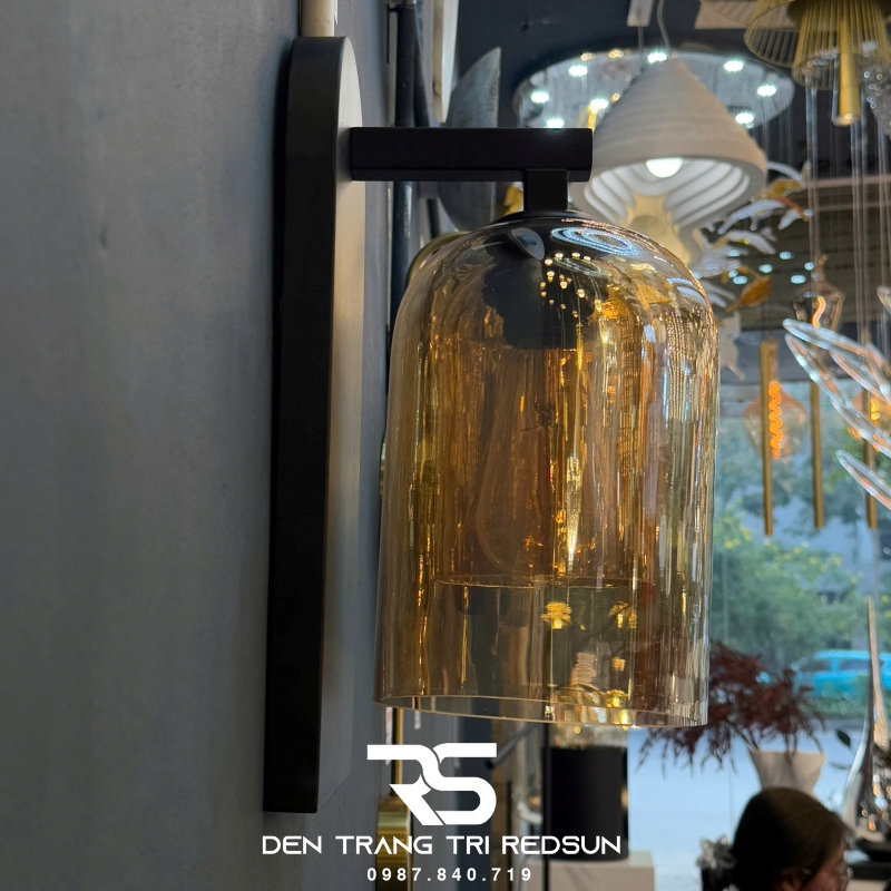 den-tuong-hien-dai-trang-tri-phong-khach-phong-ngu-bac-au-choa-thuy-tinh-dt-1040