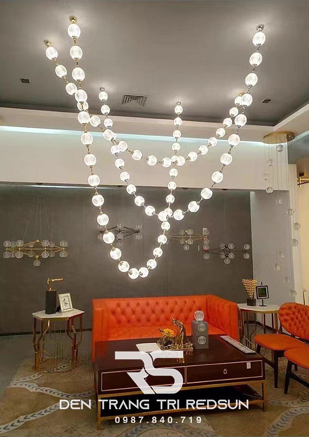 den-chum-lap-thong-tang-sanh-khach-san-phong-khach-ban-an-phong-cach-bac-au-hinh-vong-co-ngoc-trai-dc-t089