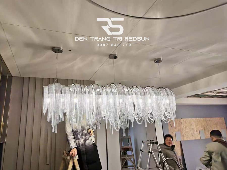 den-chum-trang-tri-sanh-cho-phong-khach-phong-an-hinh-tua-rua-phong-cach-italia-dcp-015