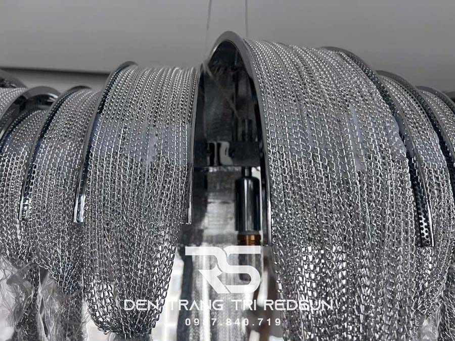 den-chum-trang-tri-sanh-cho-phong-khach-phong-an-hinh-tua-rua-phong-cach-italia-dcp-015