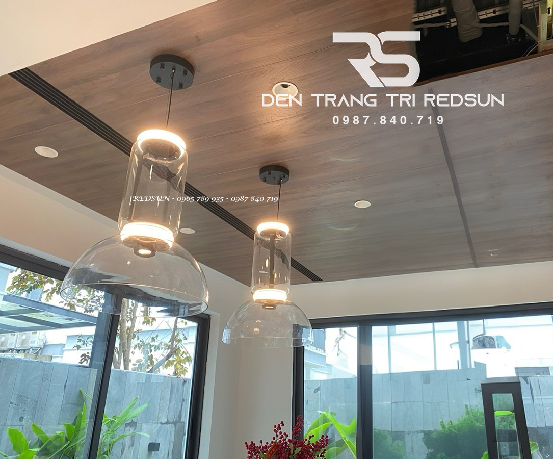 den-tha-ban-an-hien-dai-phong-cach-italia-choa-thuy-tinh-cdt-t056