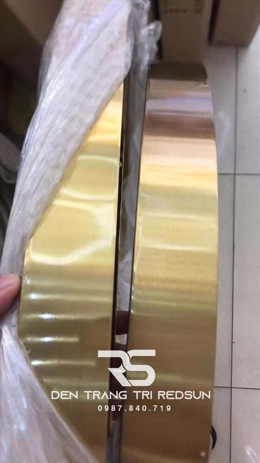 den-tha-phong-khach-hien-dai-bac-au-3-vong-inox-ban-5cm-468