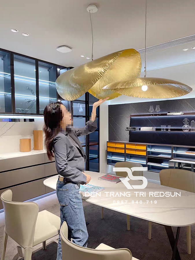 den-tha-tran-hien-dai-bac-au-la-sen-dong-cdt-t037