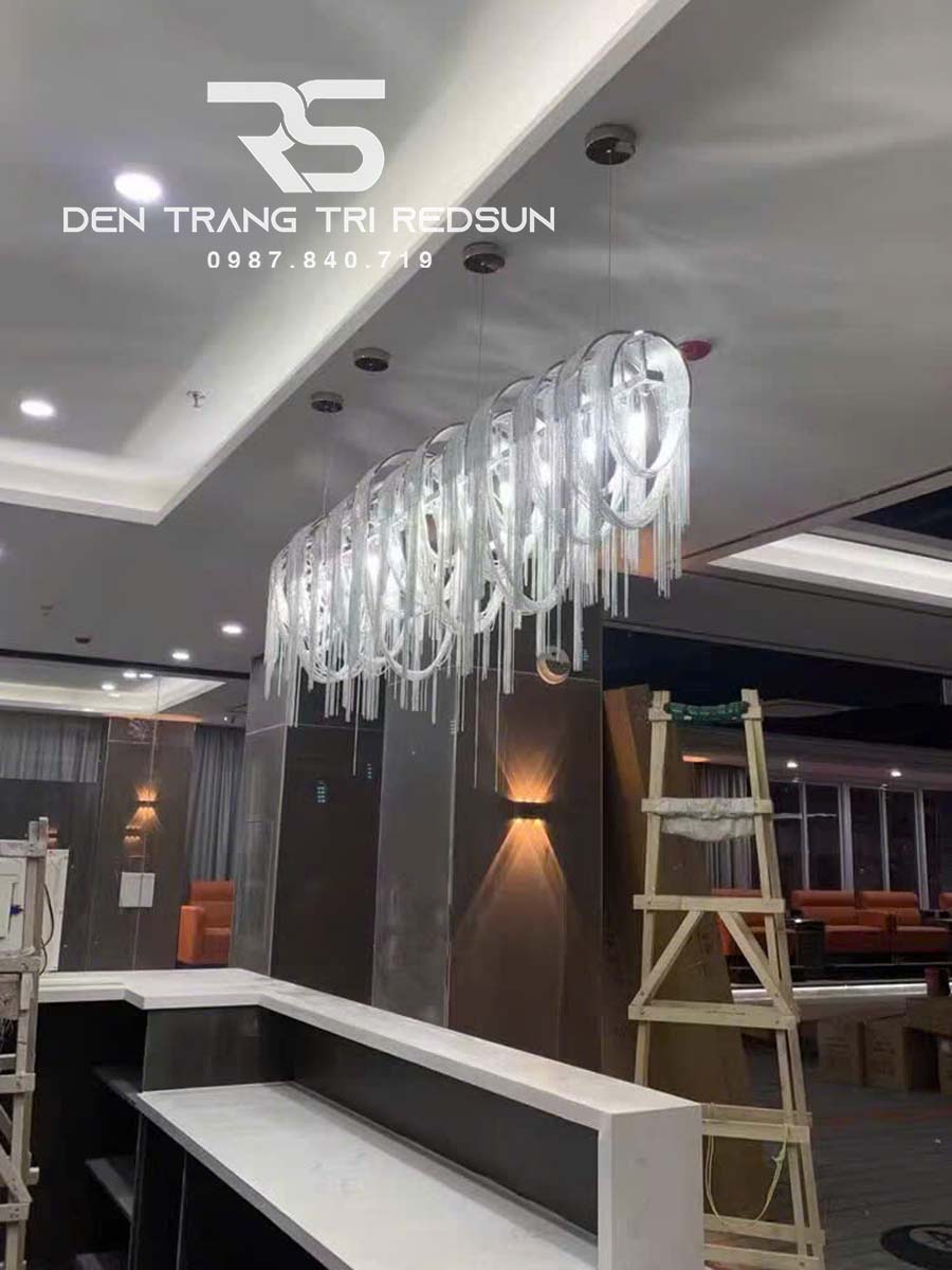 den-chum-trang-tri-sanh-cho-phong-khach-phong-an-hinh-tua-rua-phong-cach-italia-dcp-015