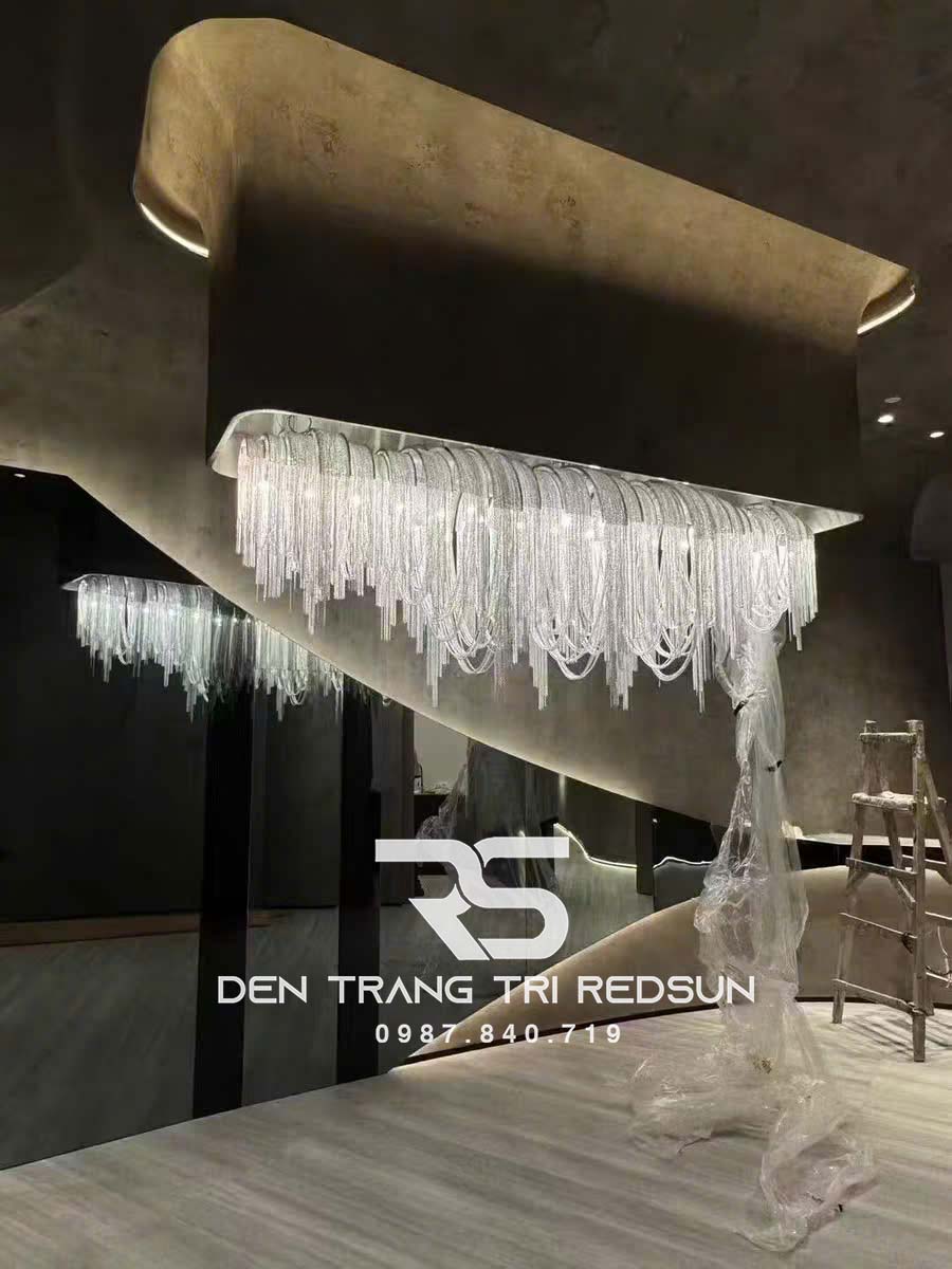 den-chum-trang-tri-sanh-cho-phong-khach-phong-an-hinh-tua-rua-phong-cach-italia-dcp-015