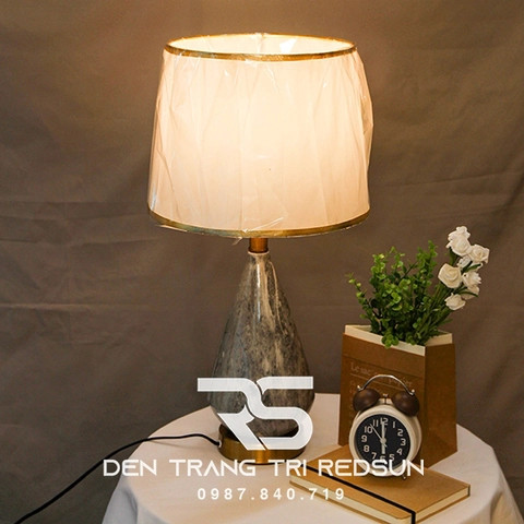 den-ban-hien-dai-db2030