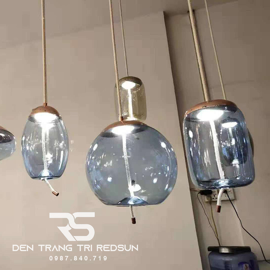 den-tha-ban-an-hien-dai-bac-au-choa-thuy-tinh-cdt-t034