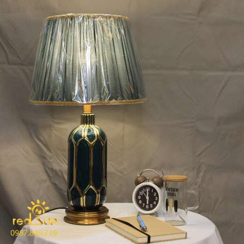 den-ban-hien-dai-db-c1976