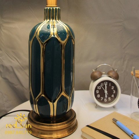 den-ban-hien-dai-db-c1976