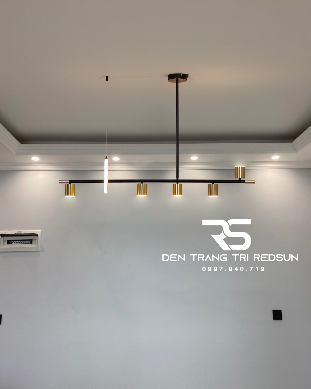 denredsun.com/den-tha-ban-an-hien-dai-phong-cach-bac-au-dc-36