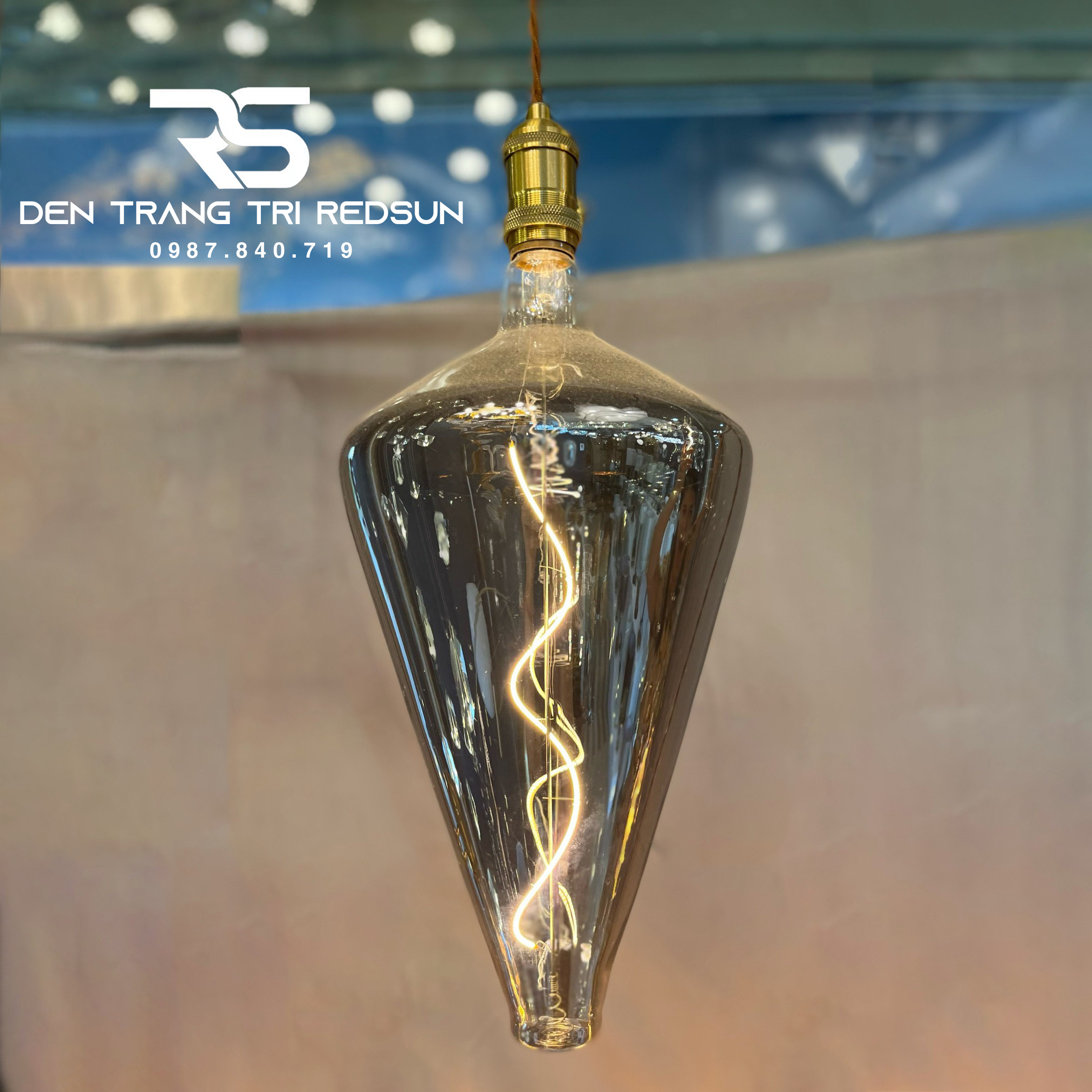 den-tha-thuy-tinh-edison-co-dien-the-he-moi-phong-cach-bac-au-cdt-t047-dang-e