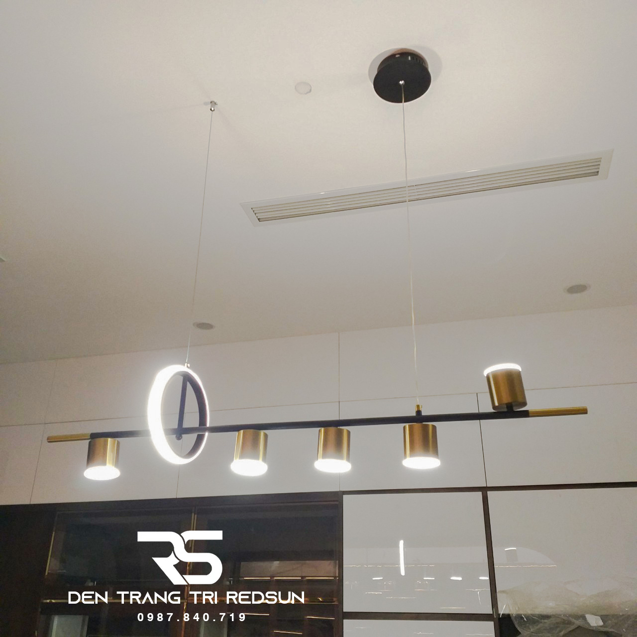 denredsun.com/den-tha-ban-an-hien-dai-phong-cach-bac-au-dc-36