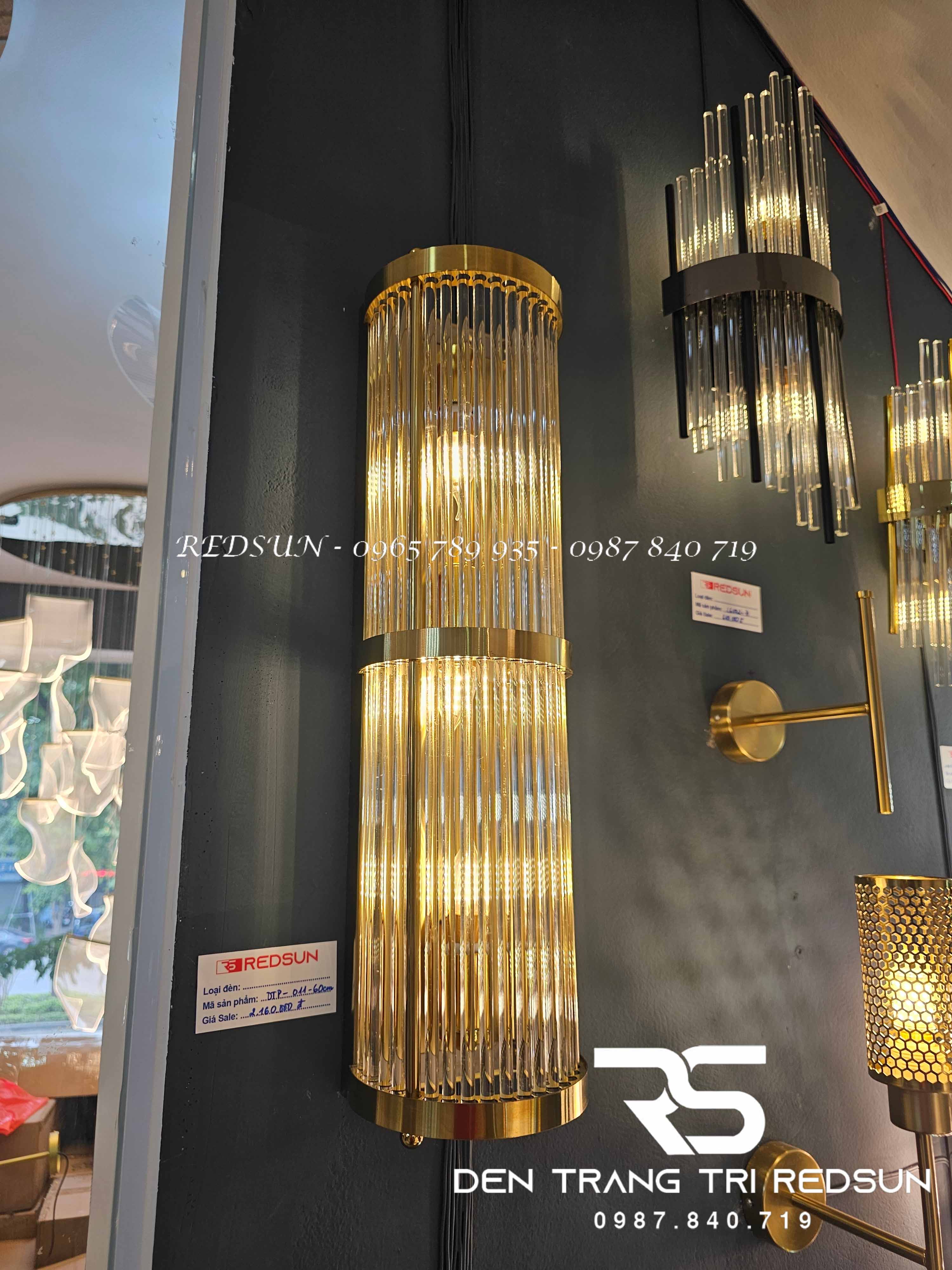 den-tuong-trang-tri-phong-khach-phong-ngu-cau-thang-phong-cach-bac-au-chat-lieu-pha-le-dtp-011