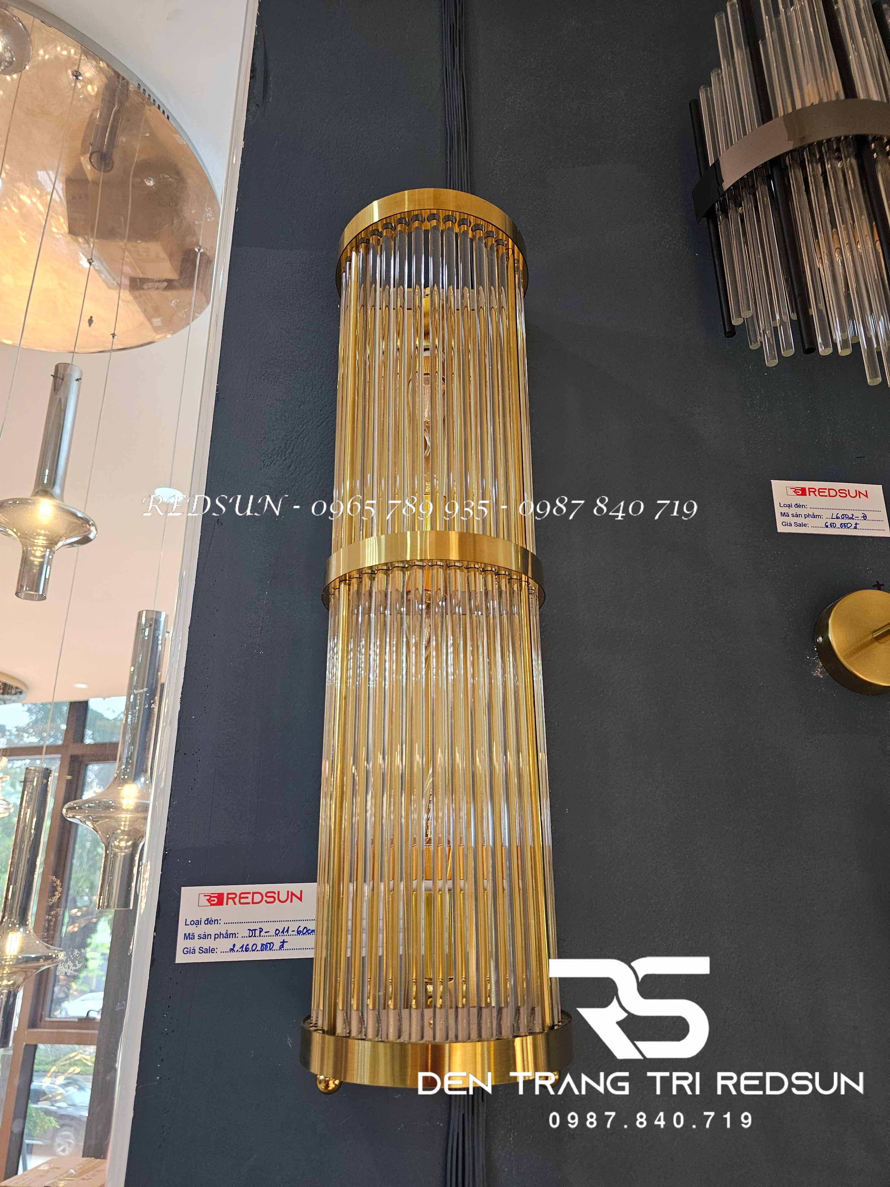 den-tuong-trang-tri-phong-khach-phong-ngu-cau-thang-phong-cach-bac-au-chat-lieu-pha-le-dtp-011