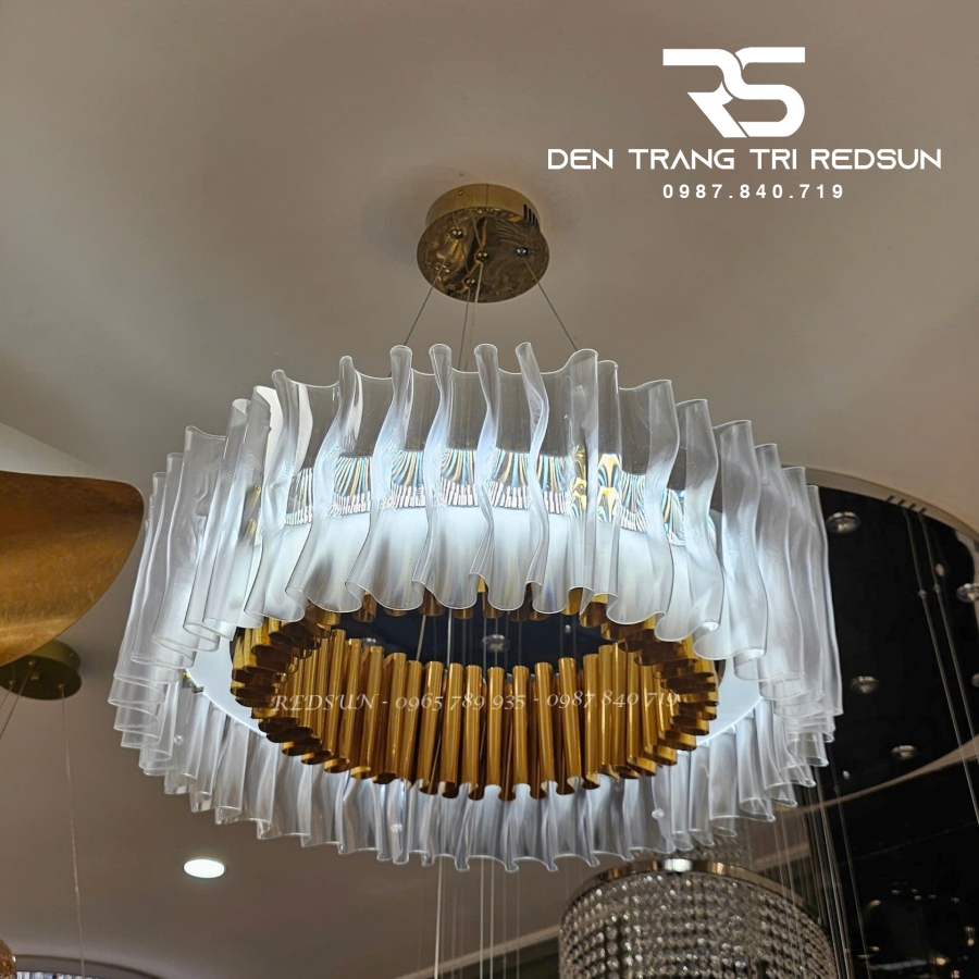 de-n-chu-m-phong-khach-hie-n-da-i-phong-ca-ch-ba-c-au-chat-lieu-acrylic-dc-l046