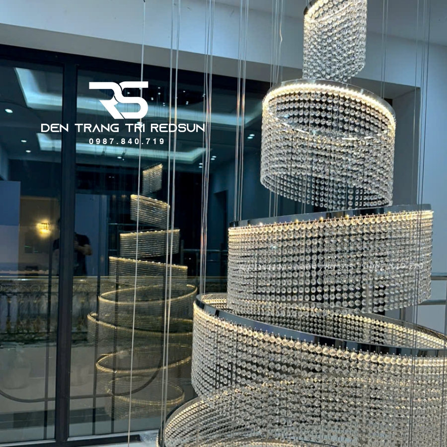 den-chum-pha-le-lap-thong-tang-sanh-khach-san-phong-cach-bac-au-hien-dai-dcp-014-1