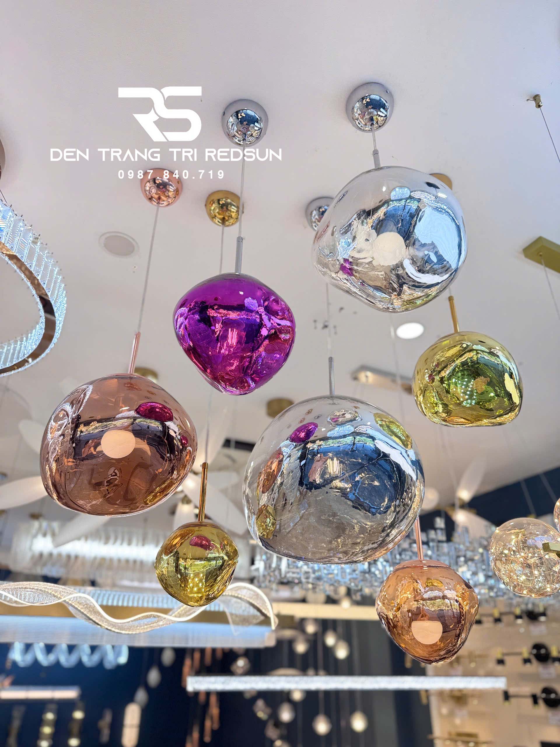 den-tha-tran-hien-dai-nham-thach-phong-cach-bac-au-chat-lieu-thuy-tinh-cdt-t053