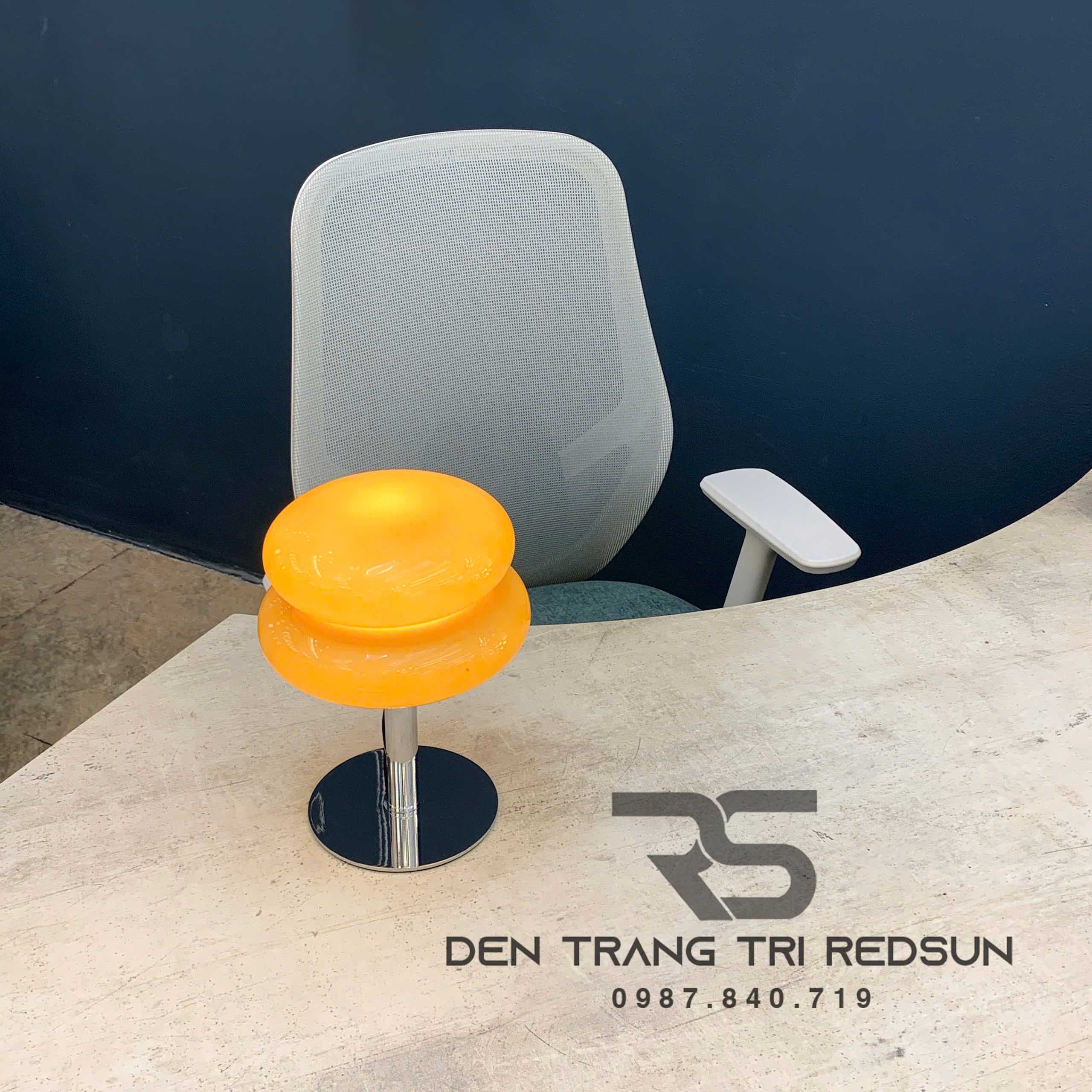 den-ban-hien-dai-hinh-banh-hamburger-db2107den-ban-lam-viec-phong-khach-phong-ngu-hien-dai-hinh-banh-hamburger-db2107