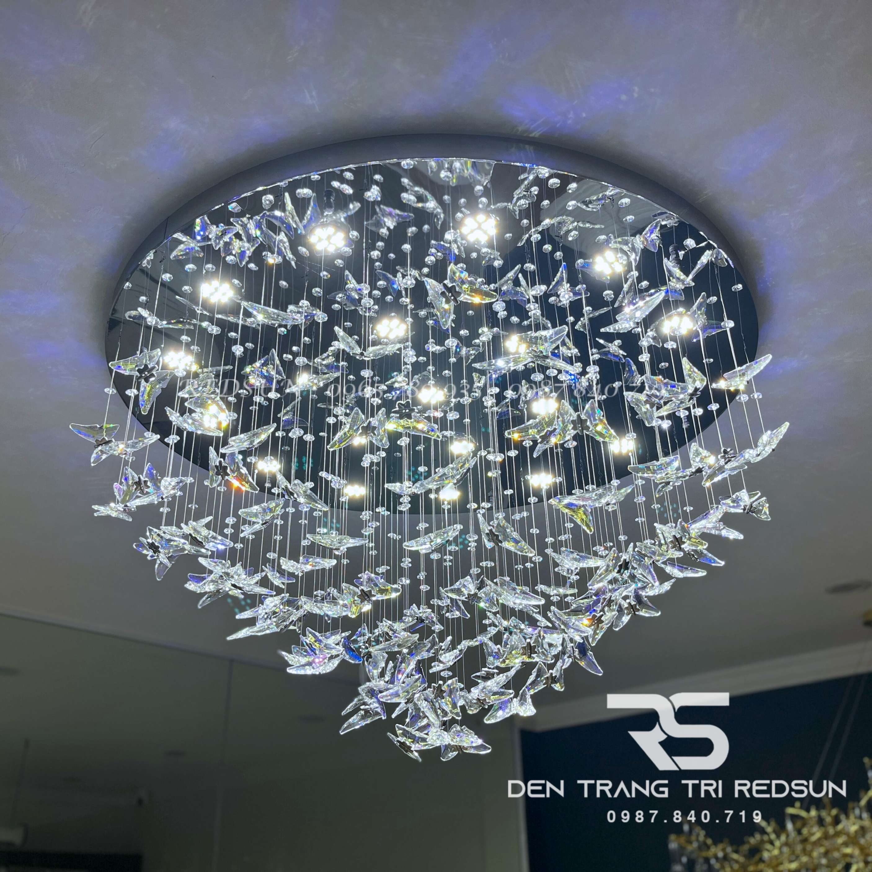 Đèn Thả Thông Tầng Hiện Đại Bướm Pha Lê HTK061