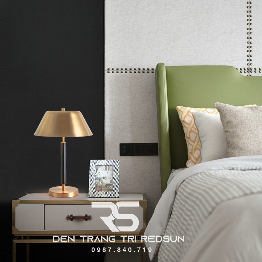 Đèn Bàn Hiện Đại Bắc Âu DB2060