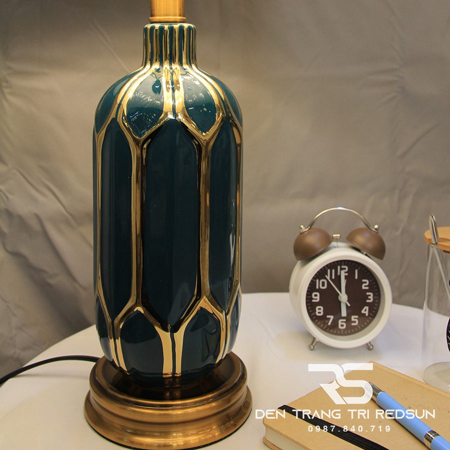 Đèn Bàn Hiện Đại DB-C1976