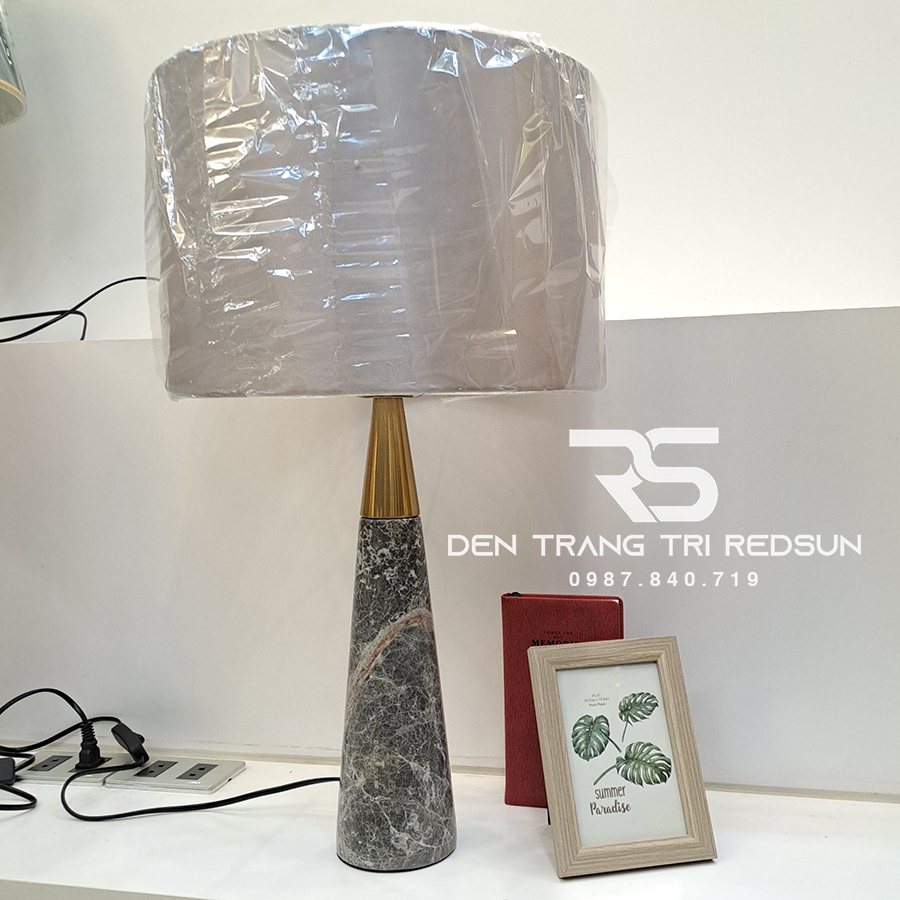 Đèn Bàn Hiện Đại Bắc Âu DB2053