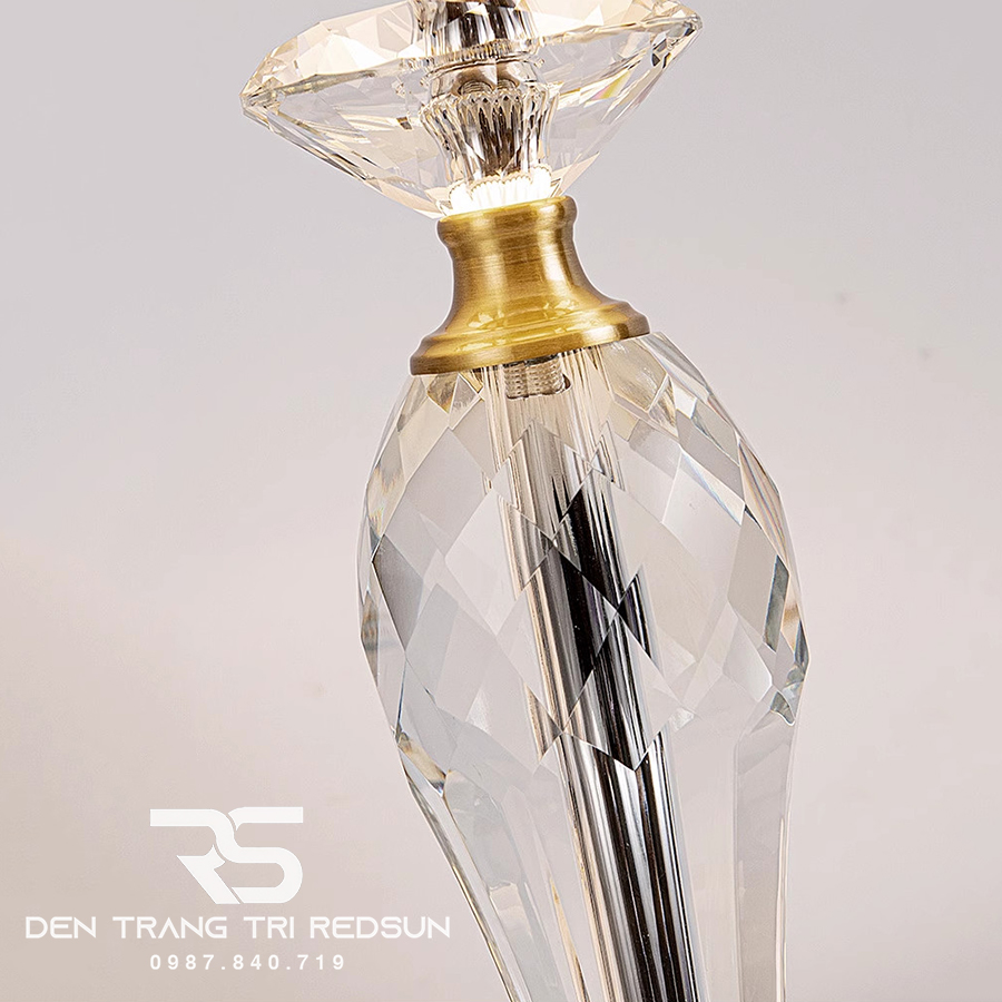 Đèn Bàn Hiện Đại DB-C8017