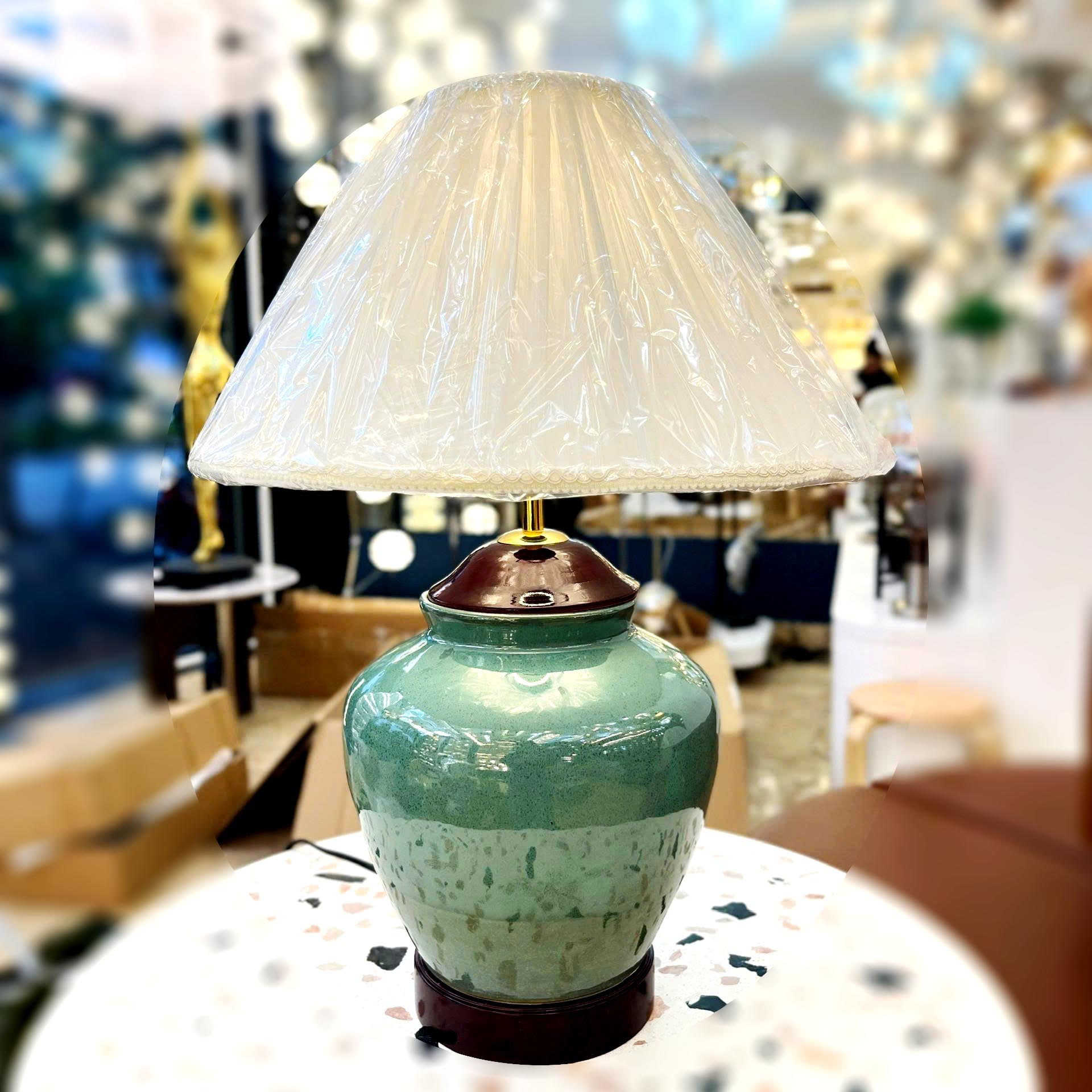 Đèn Bàn Phong Cách Indochine Thân Gốm Bát Tràng DB029