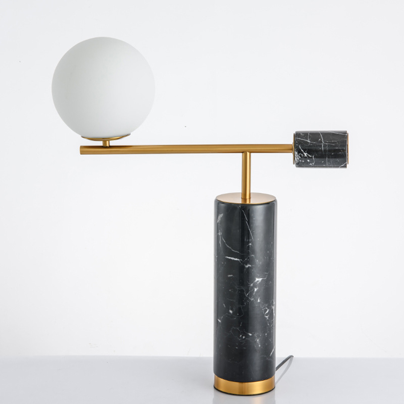 Đèn Bàn Hiện Đại Bắc Âu DB2008