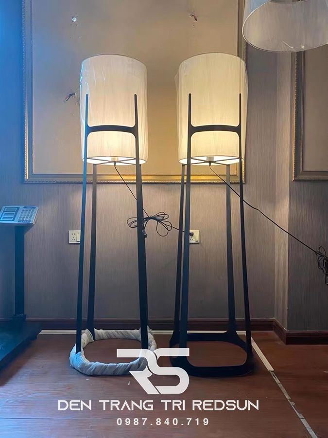 Đèn Sàn Hiện Đại DS2006