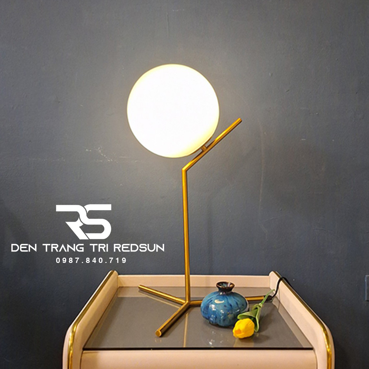 Đèn Bàn Hiện Đại Bắc Âu B100