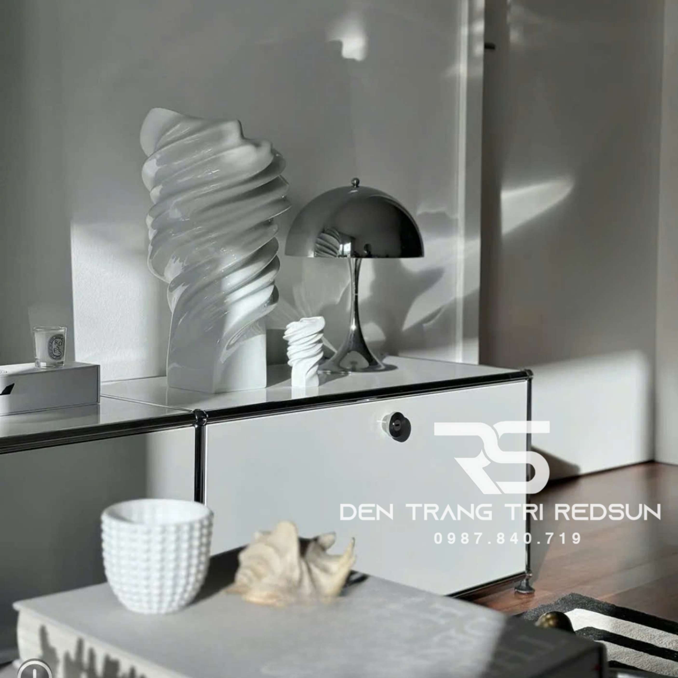 Đèn Bàn Hiện Đại Bắc Âu DB2103