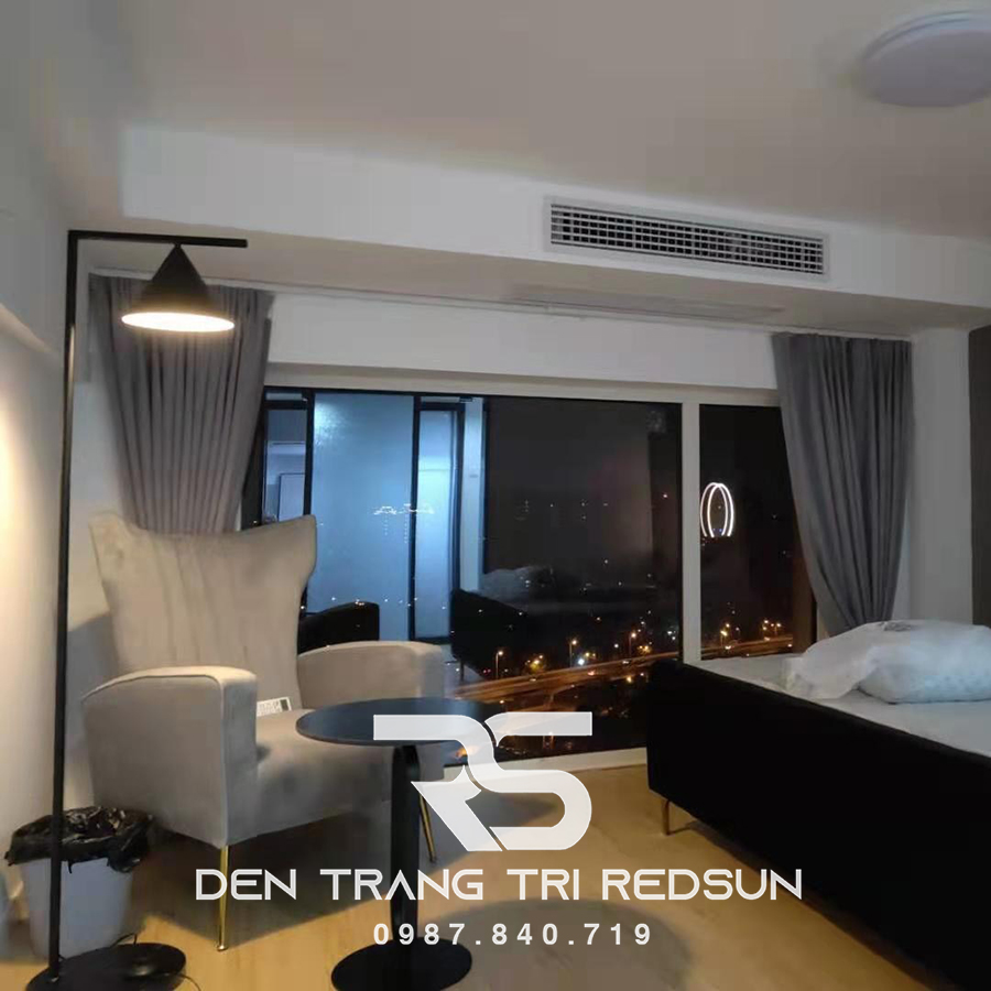 Đèn Sàn Hiện Đại DS2013