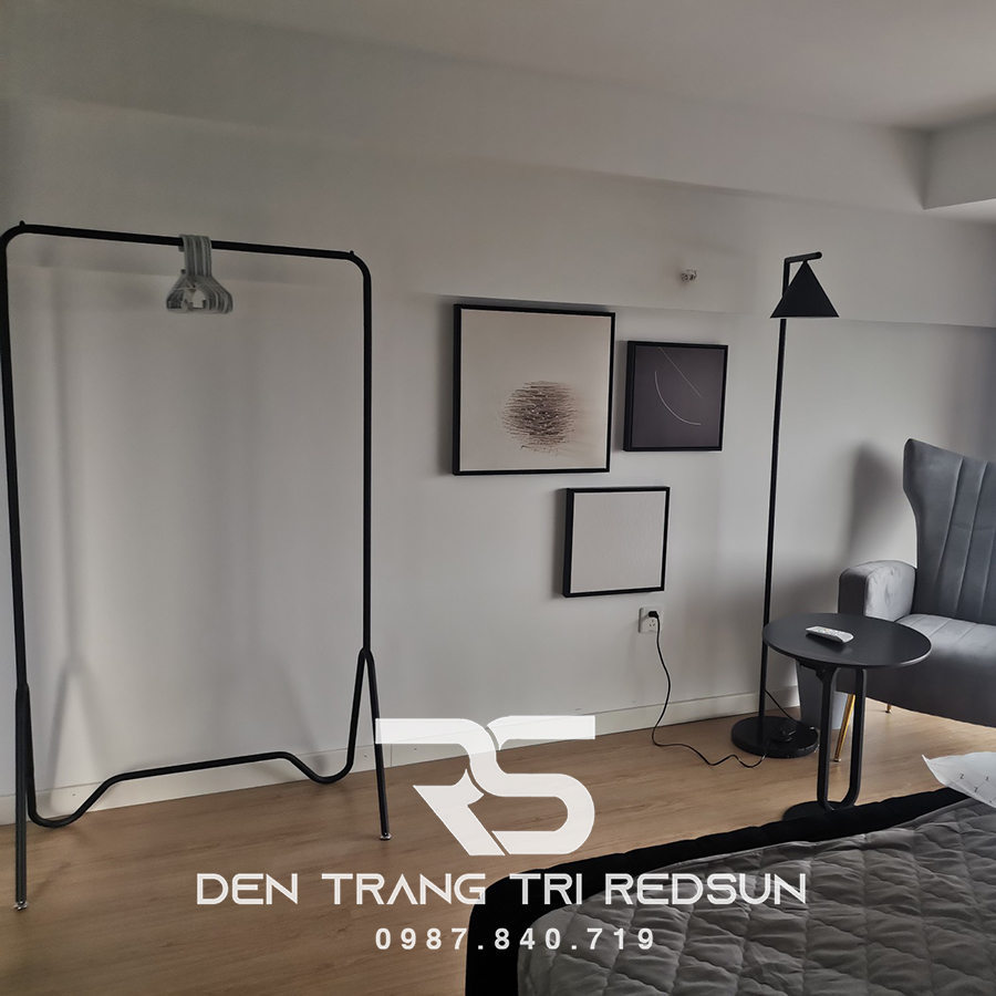 Đèn Sàn Hiện Đại DS2013