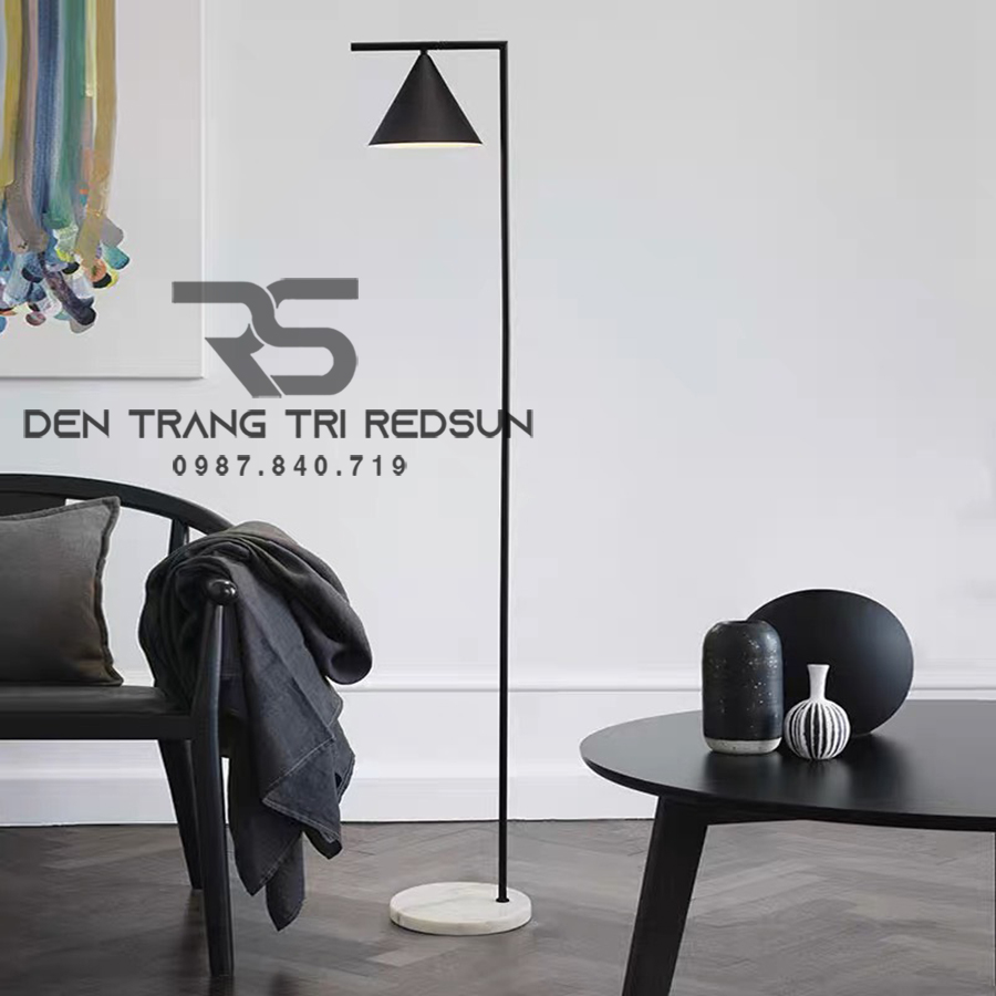 Đèn Sàn Hiện Đại DS2013