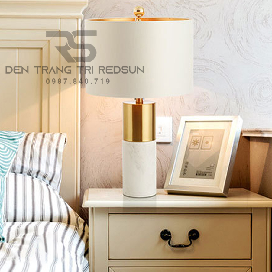 Đèn Bàn Hiện Đại Bắc Âu DB2051