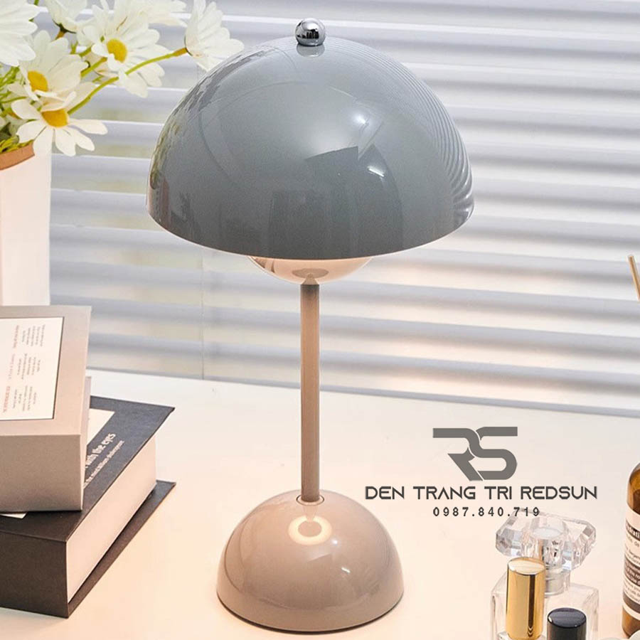 Đèn Bàn Hiện Đại Bắc Âu DB2069