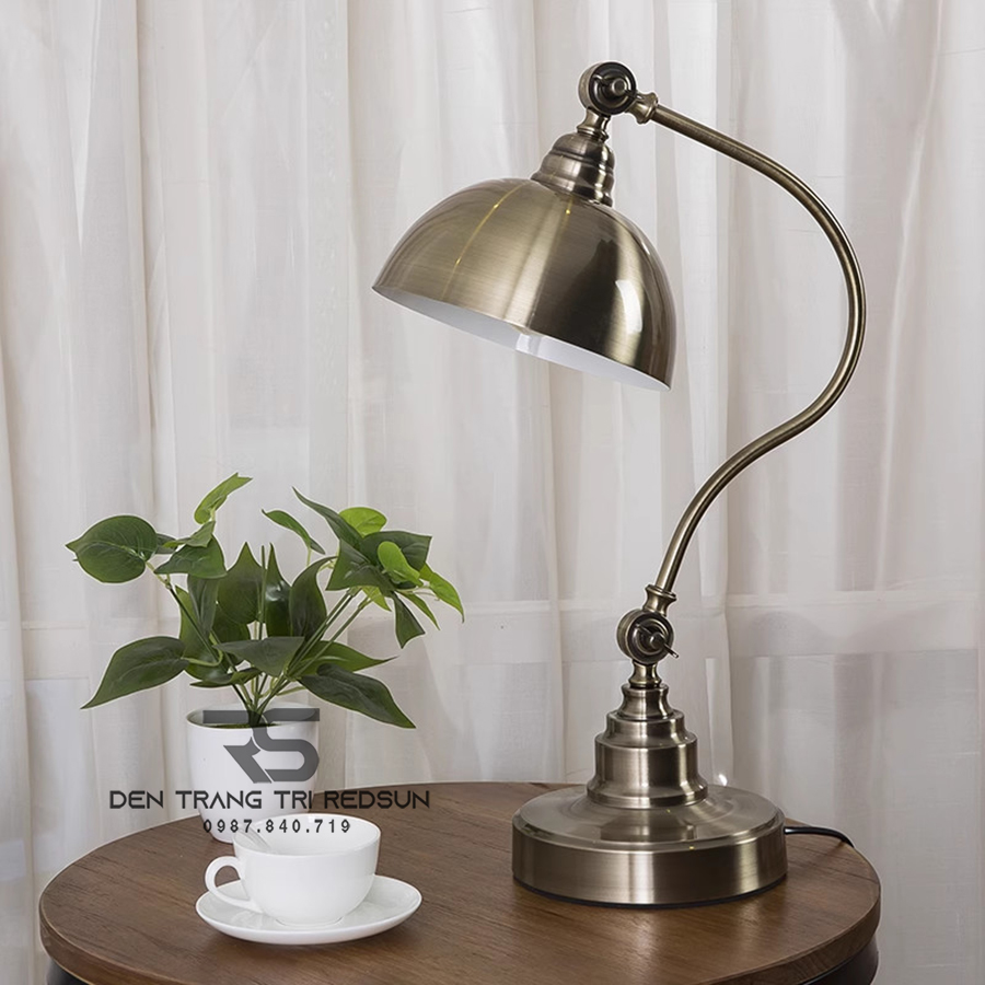 Đèn bàn hiện đại DB-C3003