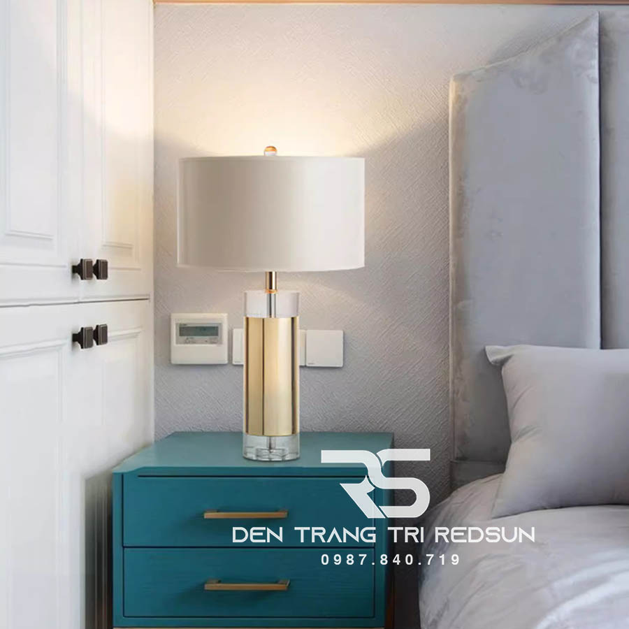 Đèn Bàn Hiện Đại Bắc Âu DB2090