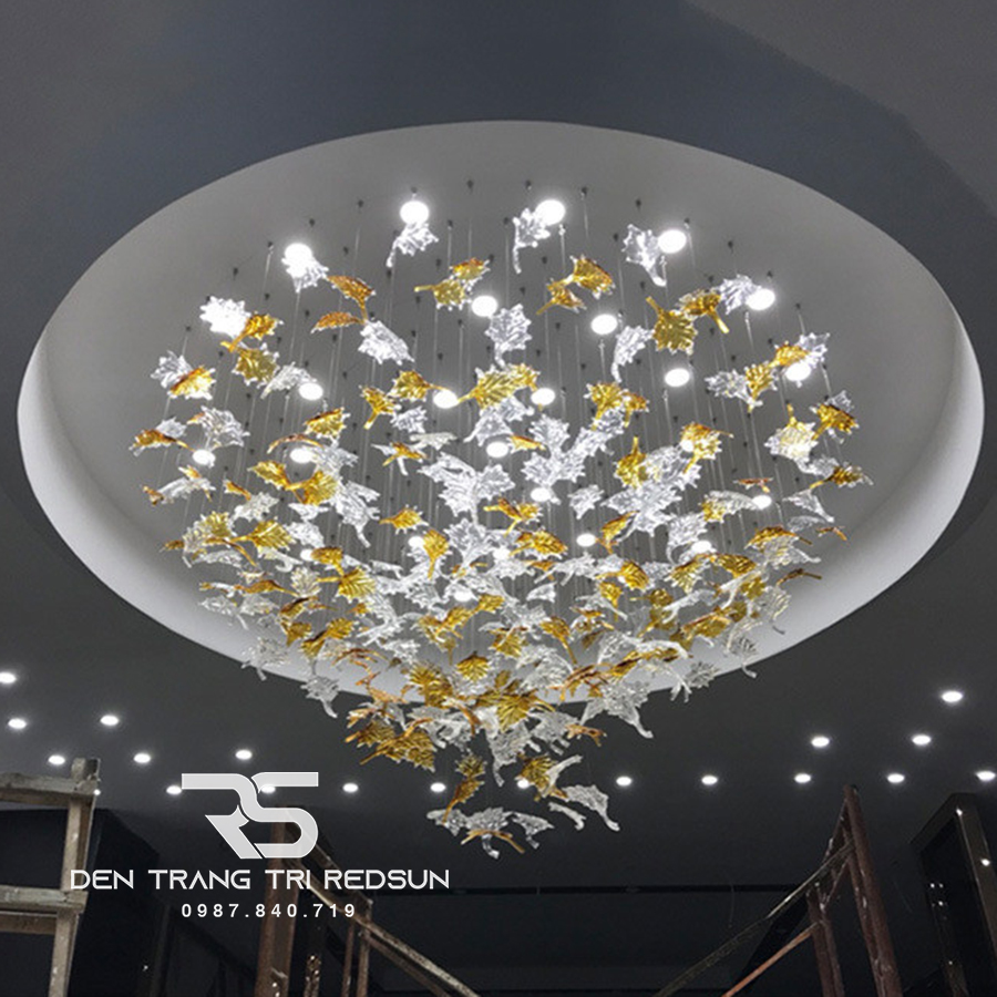 Đèn Thả Hiện Đại Lắp Phòng Khách, Sảnh Chờ, Cầu Thang Thông Tầng Lá Phong Chất Liệu Thuỷ Tinh HTK053