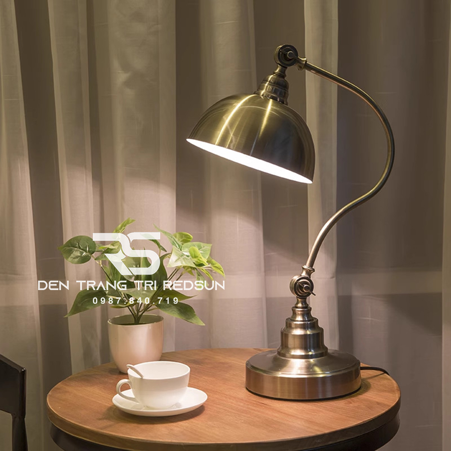 Đèn bàn hiện đại DB-C3003