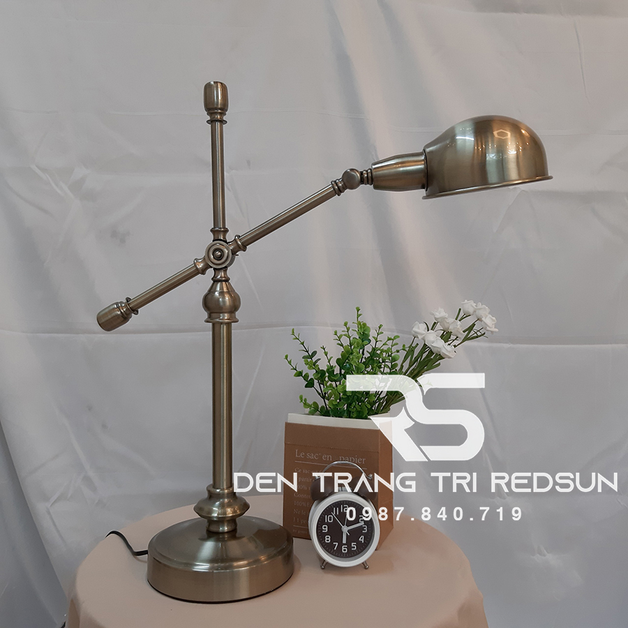 Đèn bàn hiện đại DB-C3005