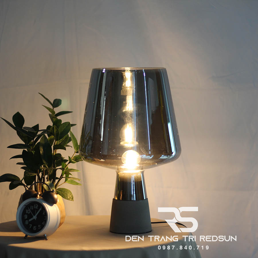 Đèn Bàn Hiện Đại Bắc Âu DB2067