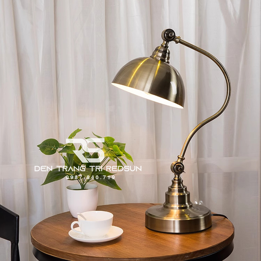 Đèn bàn hiện đại DB-C3003