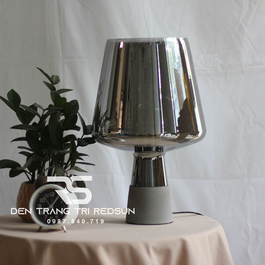 Đèn Bàn Hiện Đại Bắc Âu DB2067