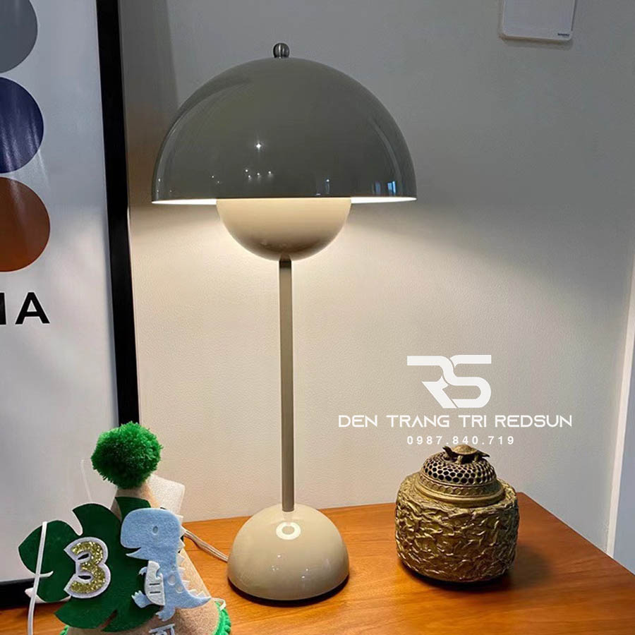 Đèn Bàn Hiện Đại Bắc Âu DB2069