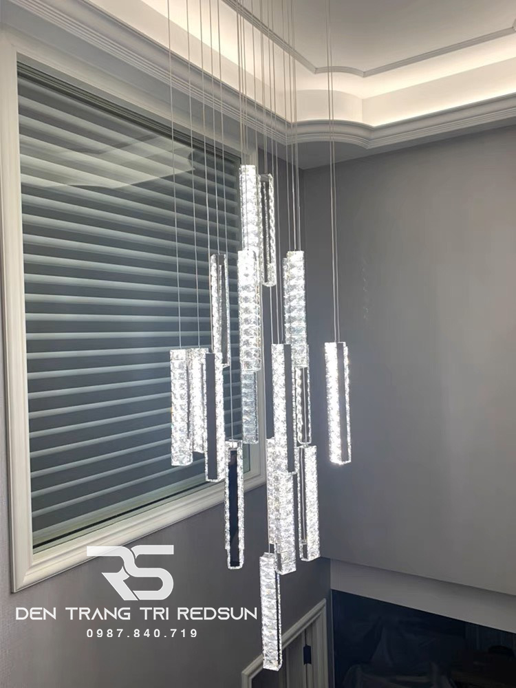 Đèn Thả Trần Hiện Đại Lắp Thông Tầng Cầu Thang, Phòng Khách, Bàn Ăn Chất Liệu Pha Lê HTK030 
