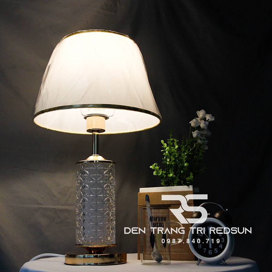 Đèn Bàn Hiện Đại DB-C521